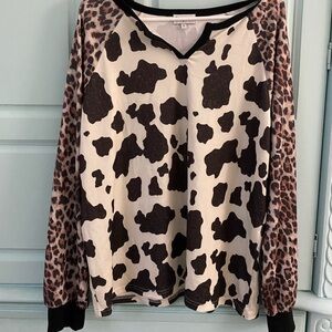BOUTIQUE Prissy Jane Cow Cheetah / Leopard Print Sweatshirt L